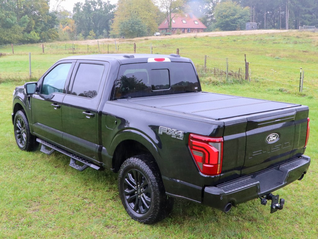HSP | 3-teilig klappbare Laderaumabdeckung | passend für Ford F-150 (2015-2025) 5.5ft Bed