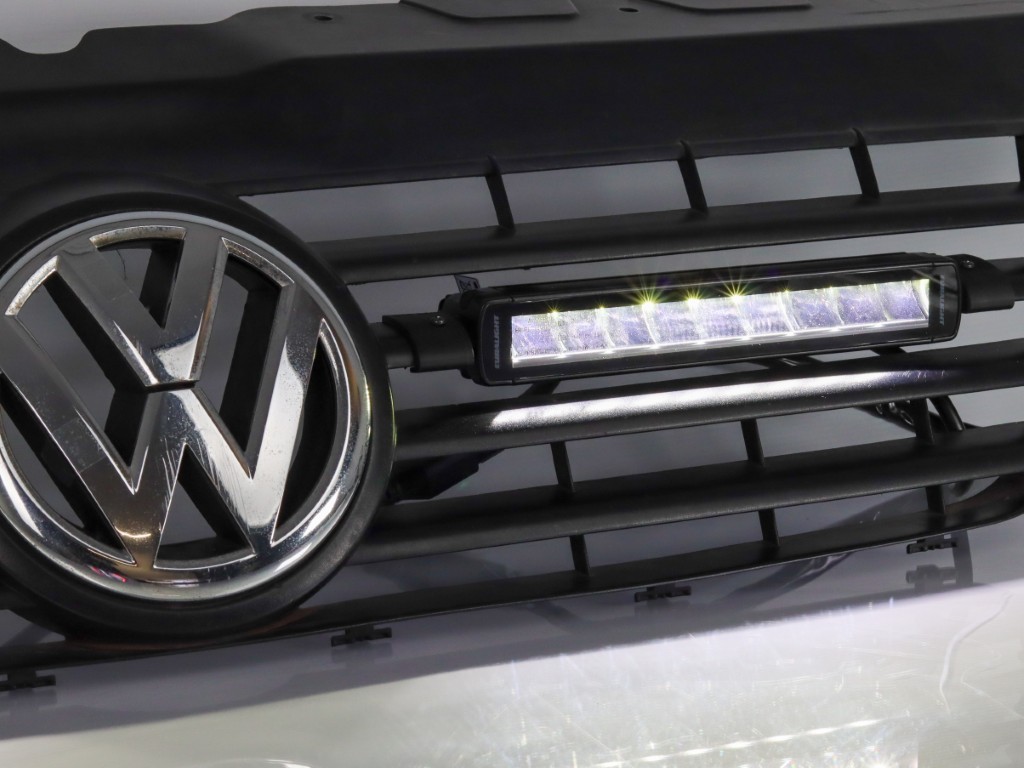 Euralight | LED Fernscheinwerfer Kühlergrill Kit | passend für VW T5.1 (2003-2008)